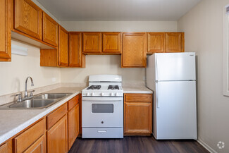 5325 S Cottage Grove Ave, Chicago, IL 60615