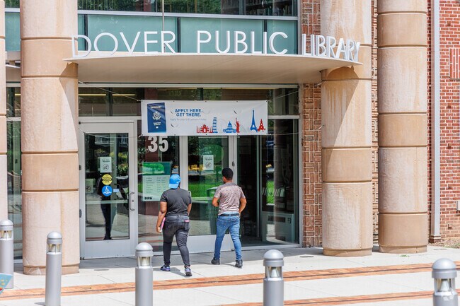 There are several public libraries located in Kent County.