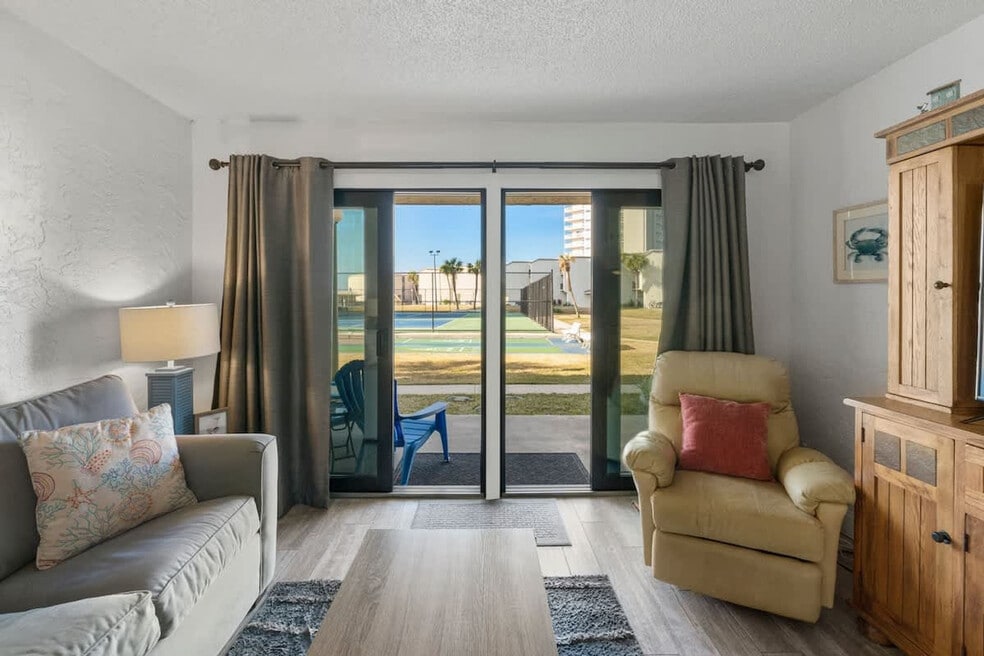 8727 Thomas Dr unit ID1354949P, Panama City, FL 32408 - photo 1