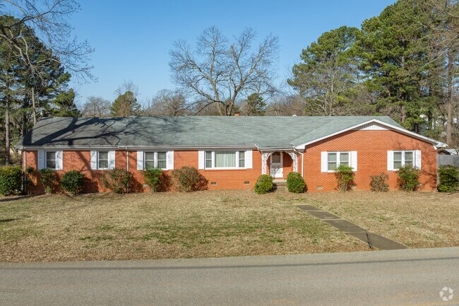 Ranch style homes are a popular choice in Batesville.