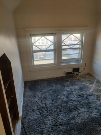 14 Worrall Ave, Poughkeepsie, NY 12603