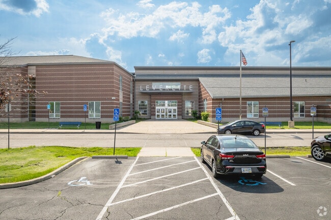 Leverette Elementary welcomes new students.