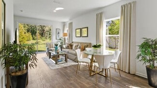 5916 Ortega Lake Dr, Jacksonville, FL 32244