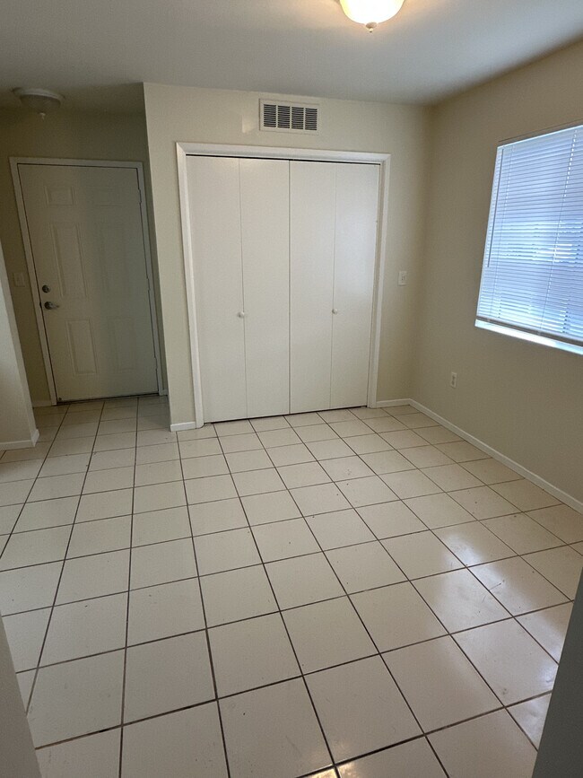 600 Hosking Ave unit A, Bakersfield, CA 93307 - photo 6