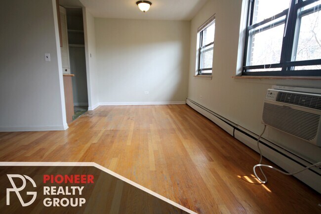 502 W Briar Place unit 510-501, Chicago, IL 60657 - photo 6