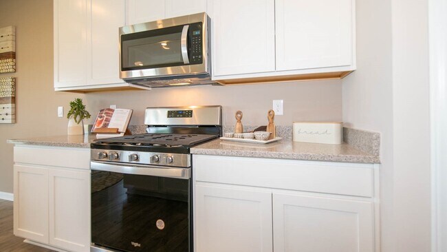 6048 Madera Dr, Whitestown, IN 46075 - photo 5