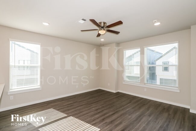 18436 Idyllic Aly, Shenandoah, TX 77385 - photo 2