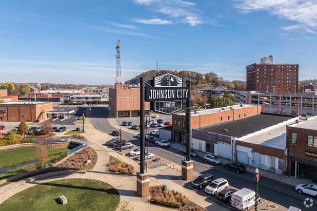 Gump Addition-Carnegie residents are a few minutes from downtown Johnson City.