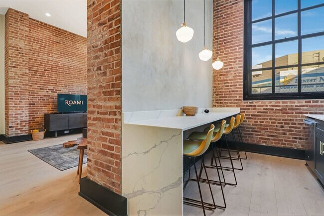 1148 S Peters St unit ID1268733P, New Orleans, LA 70130 - photo 2