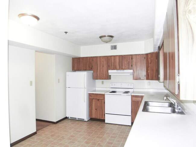 1510 Northbrook Dr unit A4, Normal, IL 61761 - photo 6