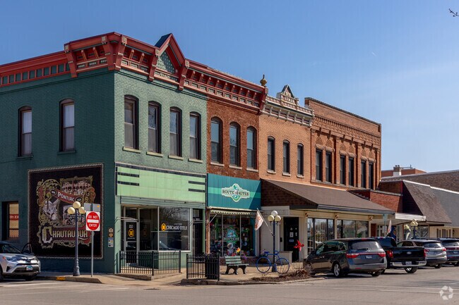 Colorful boutique shops line the streets of Downtown Pontiac.