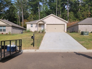 242 Skylane Dr, Pearl, MS 39208