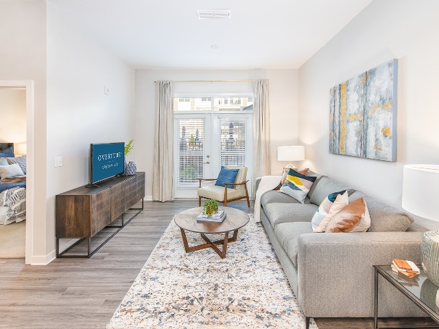 Overture Greenville	 55+ Active Adult Apartment Homes, Greenville, SC 29607 - photo 4