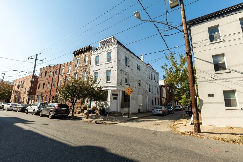 1152 S 12th St unit 1, Philadelphia, PA 19147 - photo 1