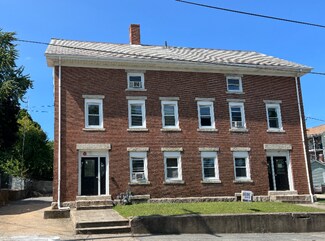 656 N Main St Unit 1R, Woonsocket, RI 02895