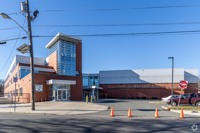 New Elementary School emphasizes leadership skills.