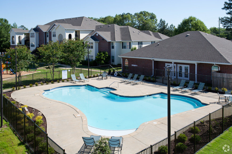 Liberty Commons Apartments – Where Comfort...