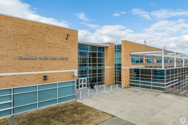 Coahulla Creek High School has a student to teacher ratio of 19 to 1.