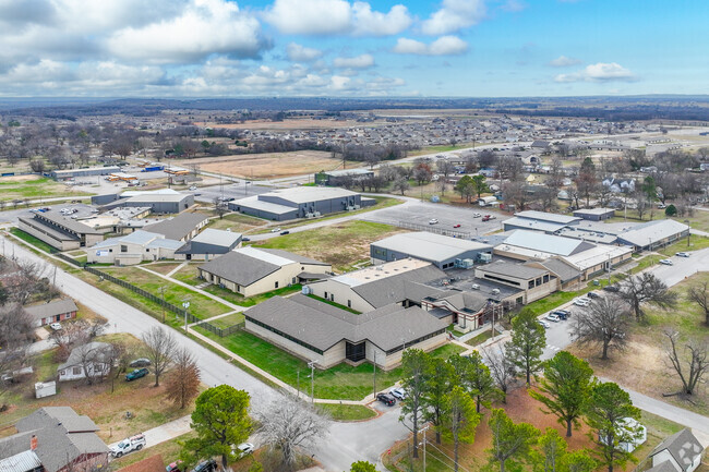 Glenpool High School and Junior High share a campus on the South side of Glenpool.