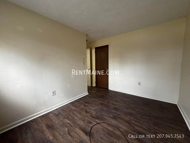 7 Gilchrest St Place unit 2, Thomaston, ME 04861 - photo 4