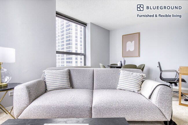 445 E Ohio St unit FL40-ID407, Chicago, IL 60611 - photo 3