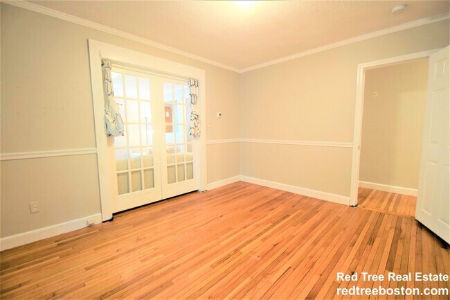 11 Undine Rd unit 1, Boston, MA 02135 - photo 4