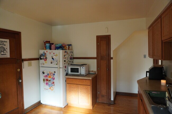 2559 N Frederick Ave unit 2559 N Frederick Ave, Milwaukee, WI 53211 - photo 5