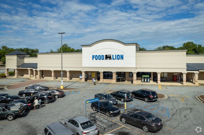 Food Lion is a great spot to pick up groceries in the Dunean neighborhood.
