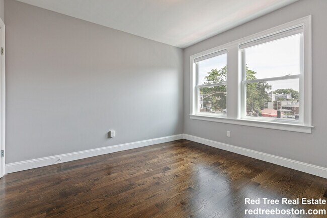 142 Sutherland Rd unit 2, Brighton, MA 02135 - photo 7