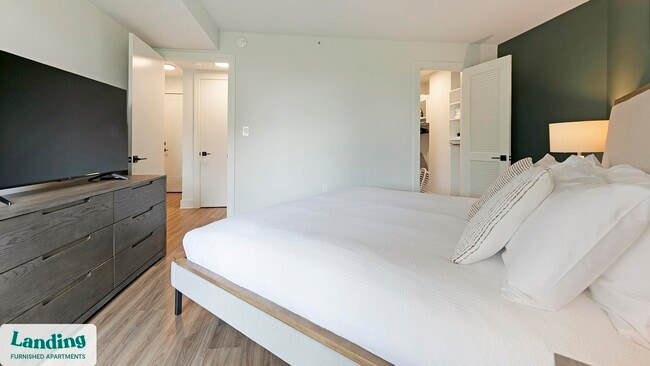 1550 Clarendon Blvd unit 608, Arlington, VA 22209 - photo 3