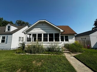 229 E Fairview Ave, South Bend, IN 46614