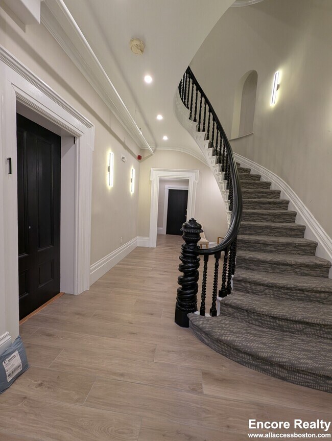 2 Joy St unit D, Boston, MA 02108 - photo 2