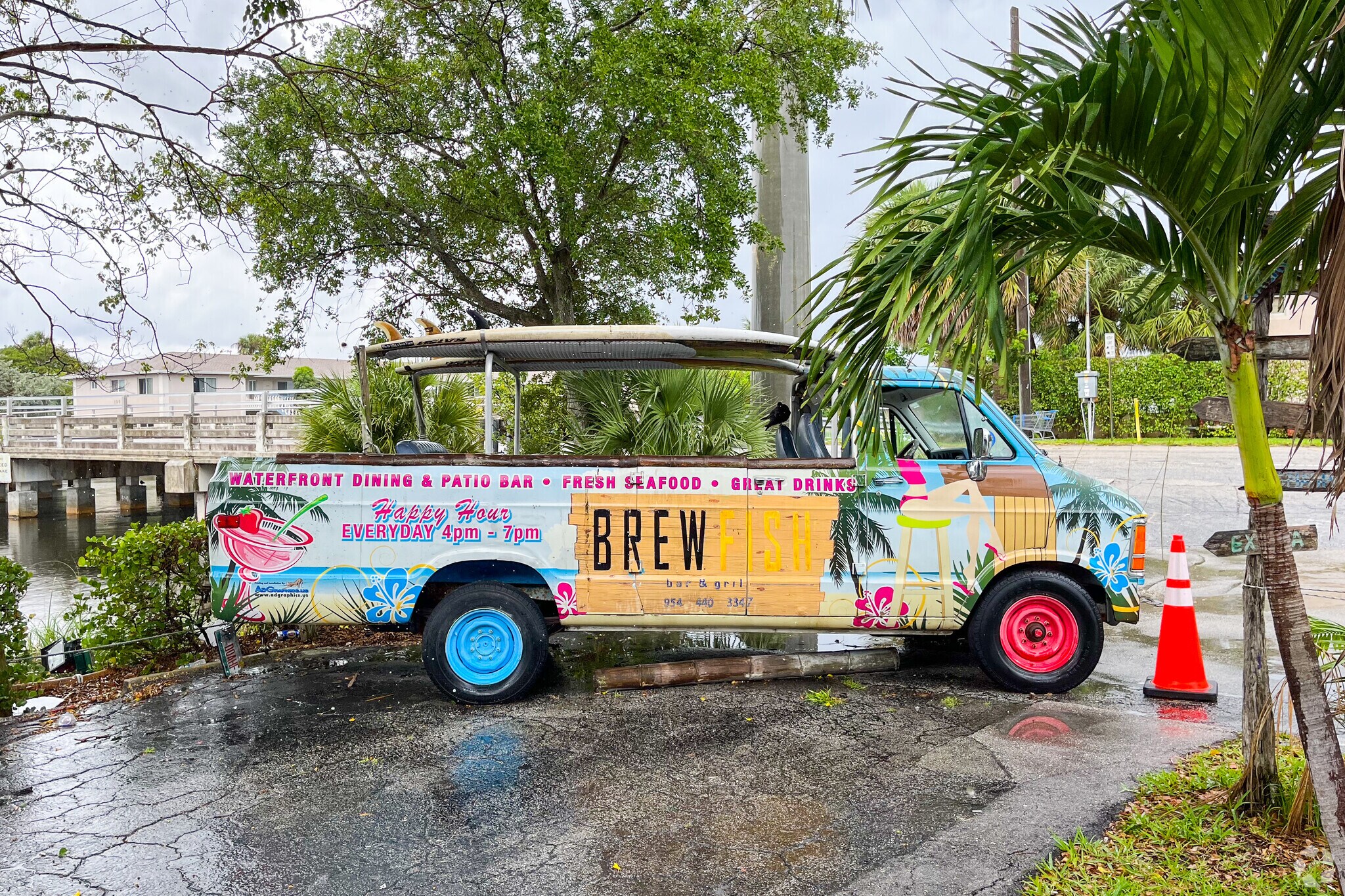 Brewfish Bar and Grill bus in Imperial Point.