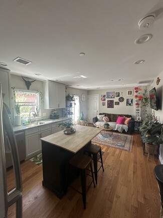 593 Cabot St Unit C, Beverly, MA 01915