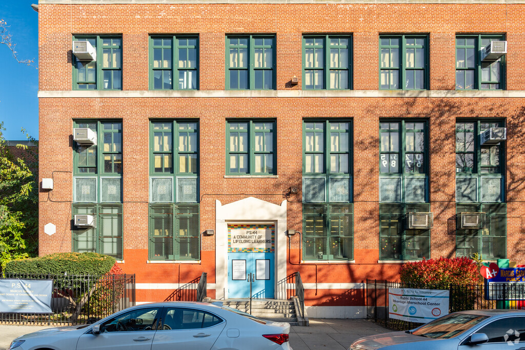 Entrance to Unity Preparatory Charter School of Brooklyn is located along Throop Ave.