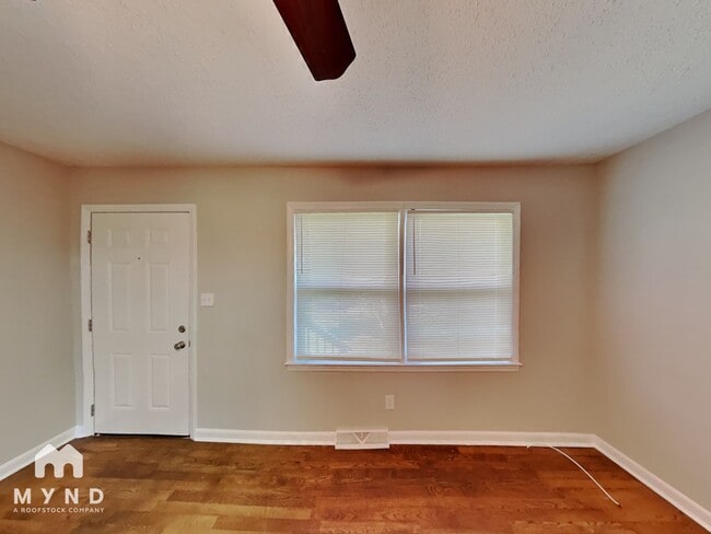 1835 Mountainbrook Dr, Gastonia, NC 28052 - photo 5