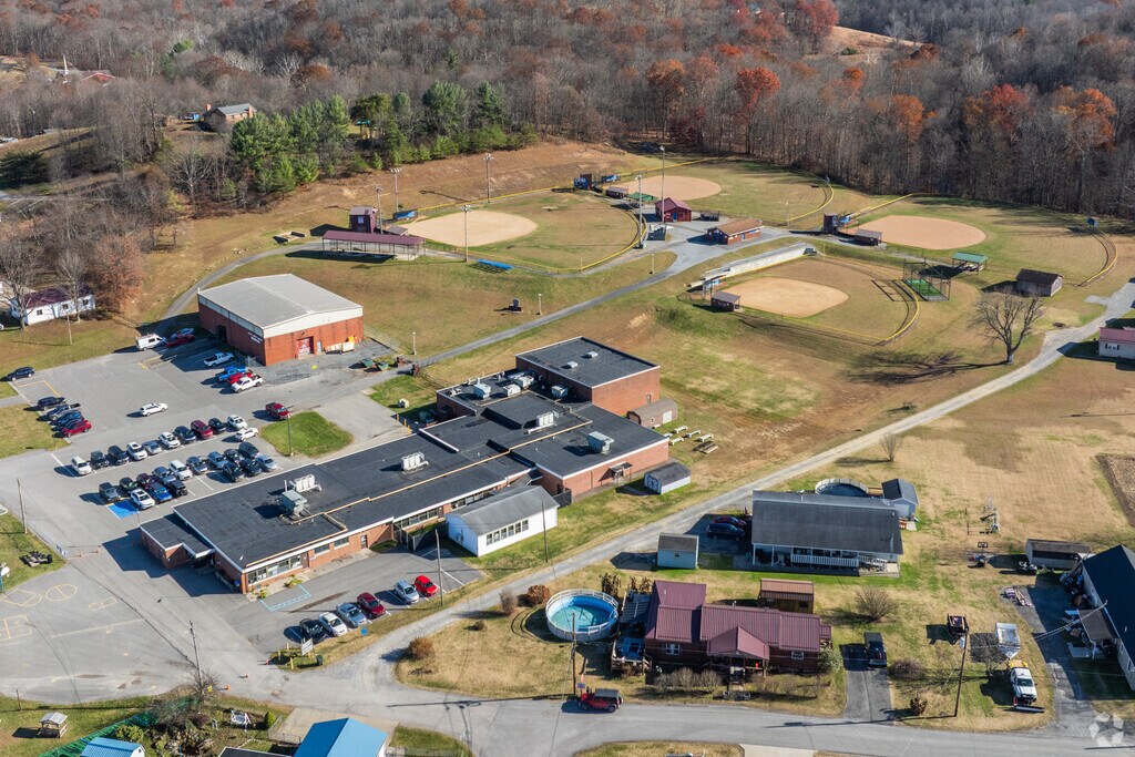 The teachers at Tennerton Elementary School have a B+ rating on Niche.