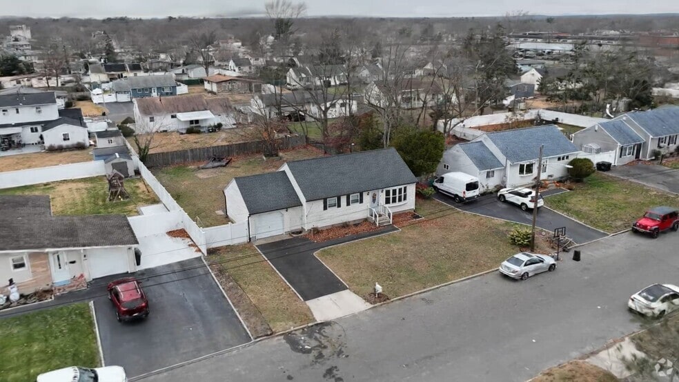 41 Morning Dr, Centereach, NY 11720 - photo 2