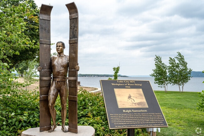 Learn more about the beginnings of water skiing in Lake City at Ohuta Park.