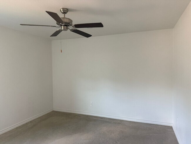 1801 Emma Naylor Ct unit B, Harker Heights, TX 76548 - photo 5