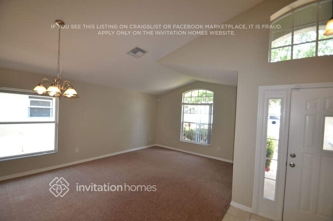7029 Colony Pointe Dr, Riverview, FL 33578 - photo 2