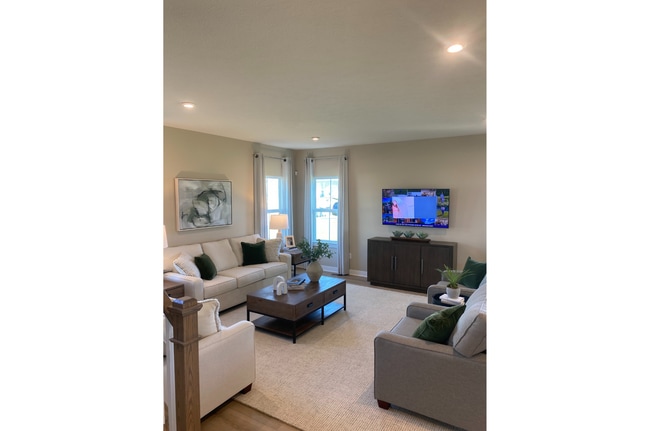 213 Mcnair Rd, Whiteland, IN 46184 - photo 2