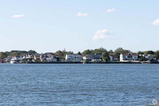 Many homes in Baldwin Harbor are waterfront.