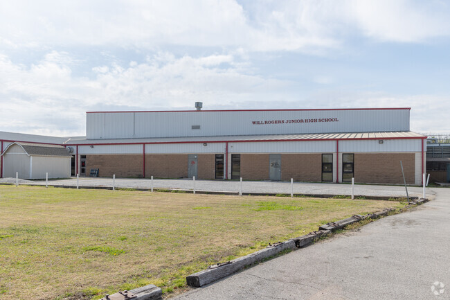 Will Rogers Junior High School receives above average scores with a B+ on Niche.