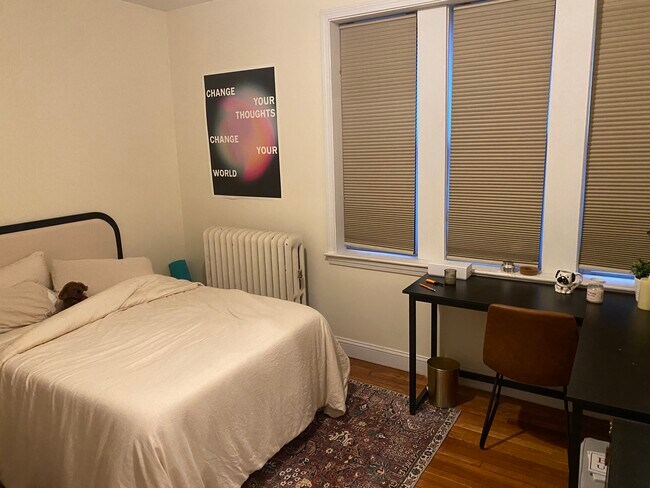 54 Egmont St unit 2, Brookline, MA 02446 - photo 3