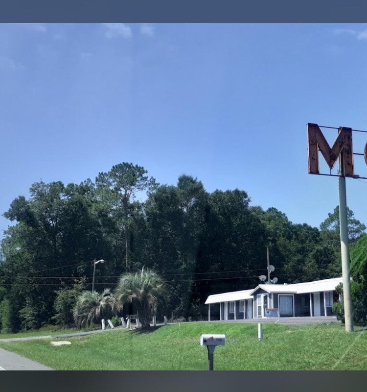 7928 unit 1, Jasper, FL 32052 - photo 1