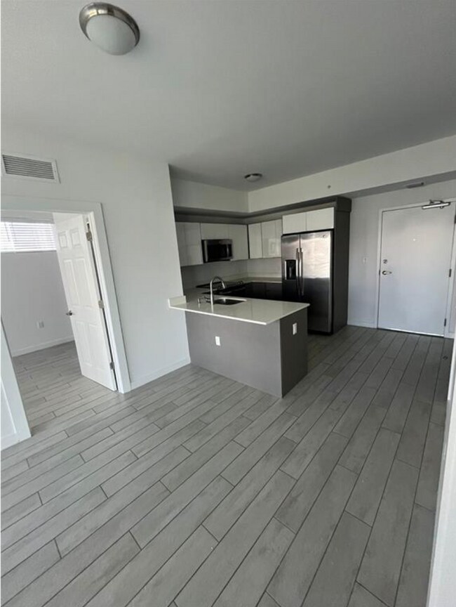 26 Edgewater unit 707, Miami, FL 33137 - photo 3