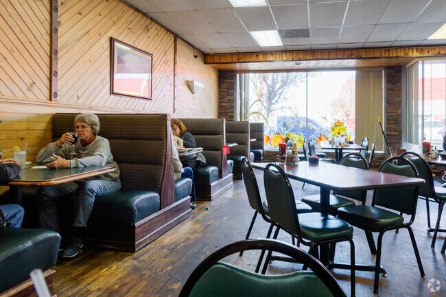 Bob’s Steak N’ Spirits is a local favorite for hearty meals.