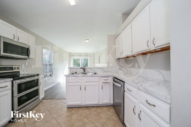 1332 Wilshire Ct S, Saint Johns, FL 32259 - photo 5