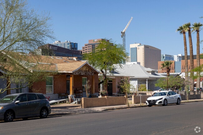 Garfield is within walking distance of many of the buildings in Downtown Phoenix.